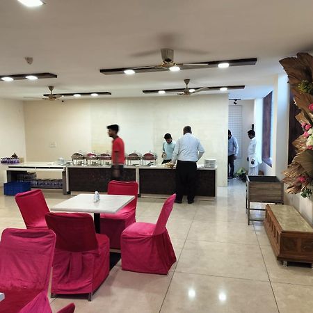 Hotel Luxuria Ludhiana Exterior foto