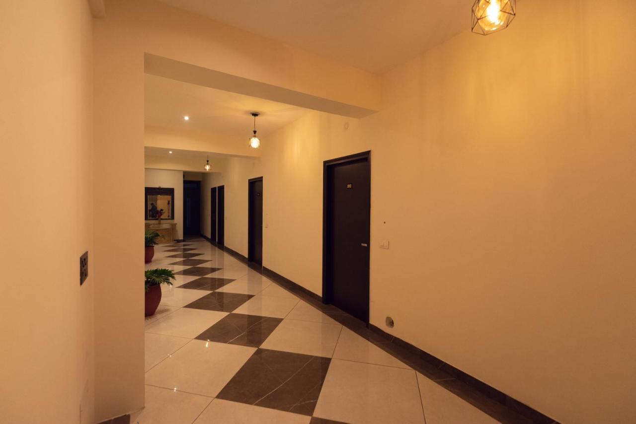 Hotel Luxuria Ludhiana Exterior foto
