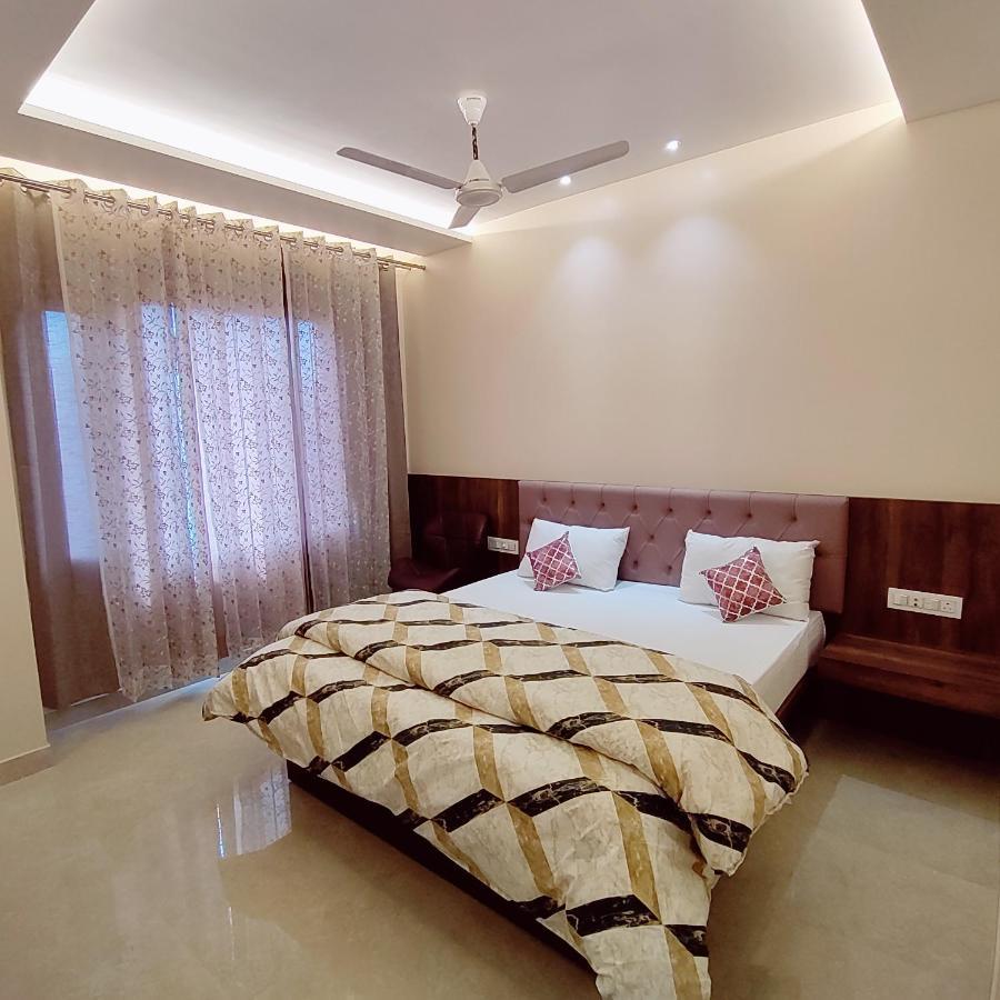 Hotel Luxuria Ludhiana Exterior foto