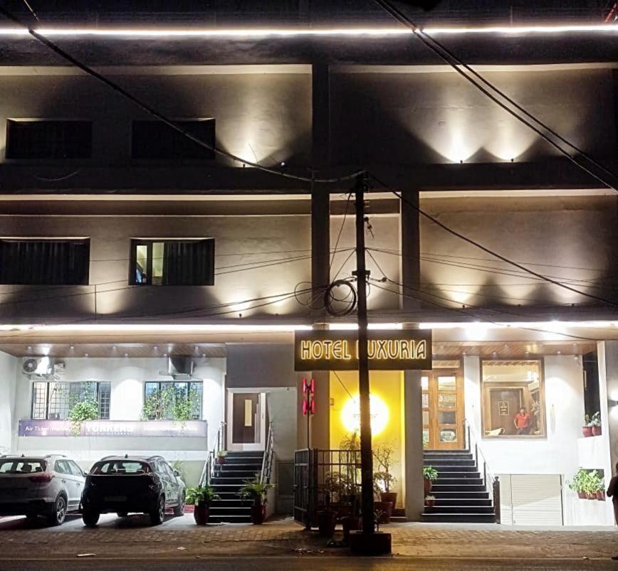 Hotel Luxuria Ludhiana Exterior foto
